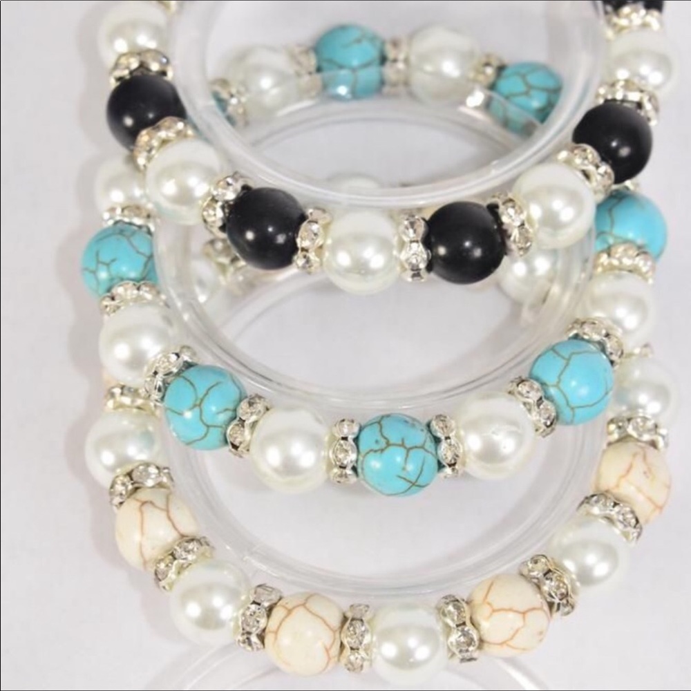 Bracelets - Picture 2 of 5